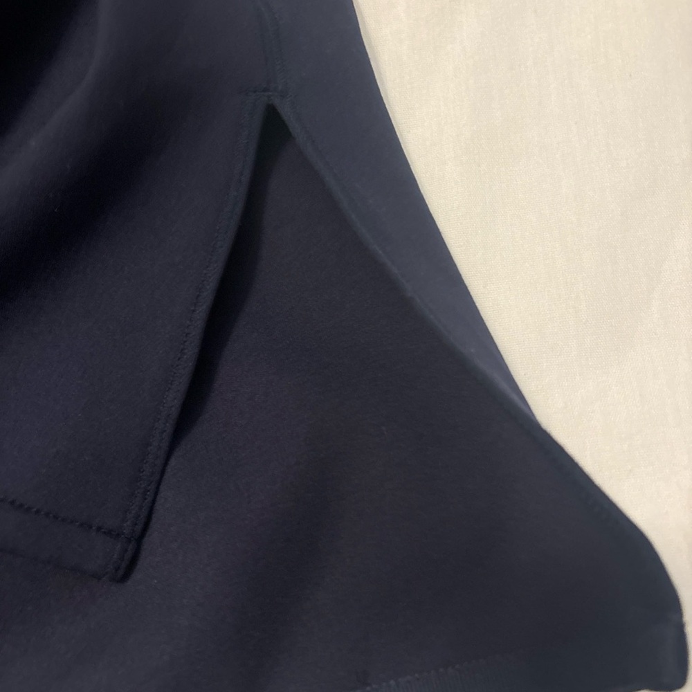 MM LAFLEUR Navy Blue Shawn Sweatshirt SZ M V-Neck Long Sleeve Light Scuba casual - Picture 11 of 15
